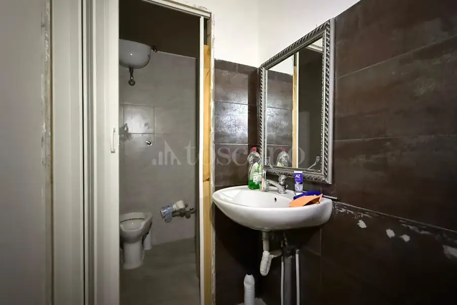 Negozio in affitto di 60 mq a €650 (rif. 17/2026)