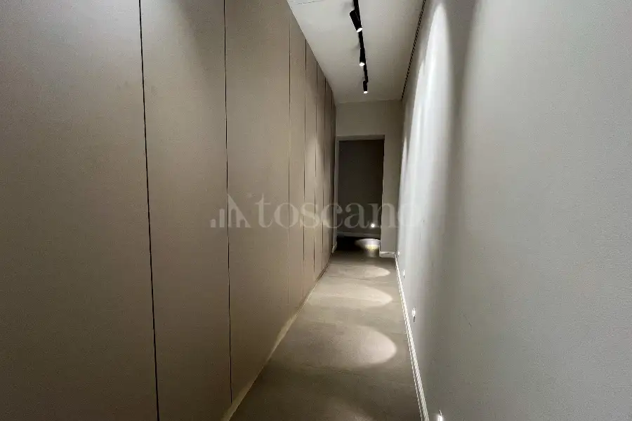 Casa in vendita di 200 mq a €895.000 (rif. 12/2026)