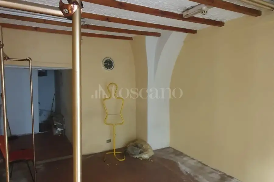 Negozio in vendita di 22 mq a €30.000 (rif. 254/2025)
