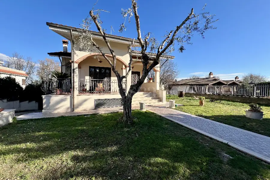 Villa in vendita di 150 mq a €465.000 (rif. 106/2025)