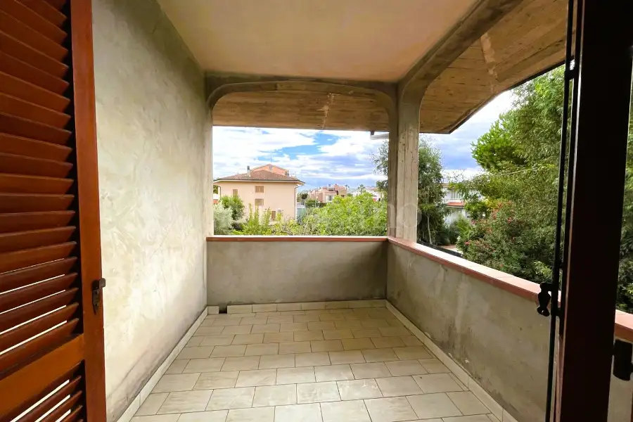 Villa in vendita di 305 mq a €650.000 (rif. 12/2025)