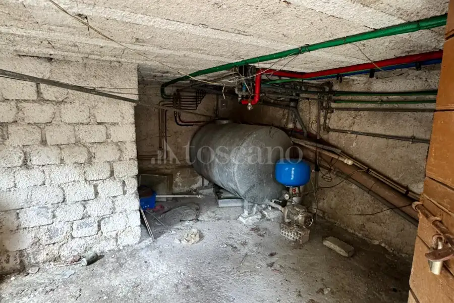Casa Indipendente in vendita di 250 mq a €90.000 (rif. 102/2025)