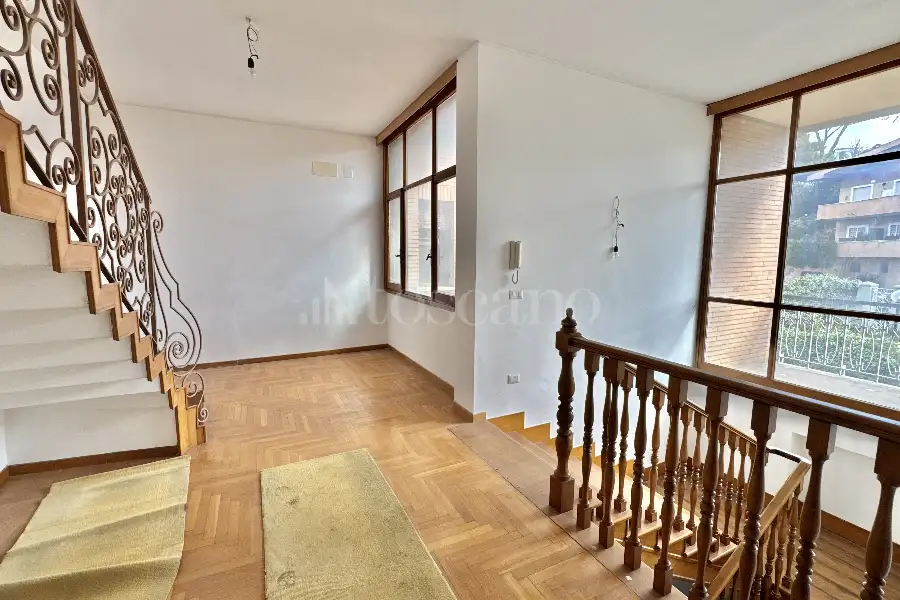 Villa in vendita di 800 mq a €1.069.000 (rif. 56/2024)