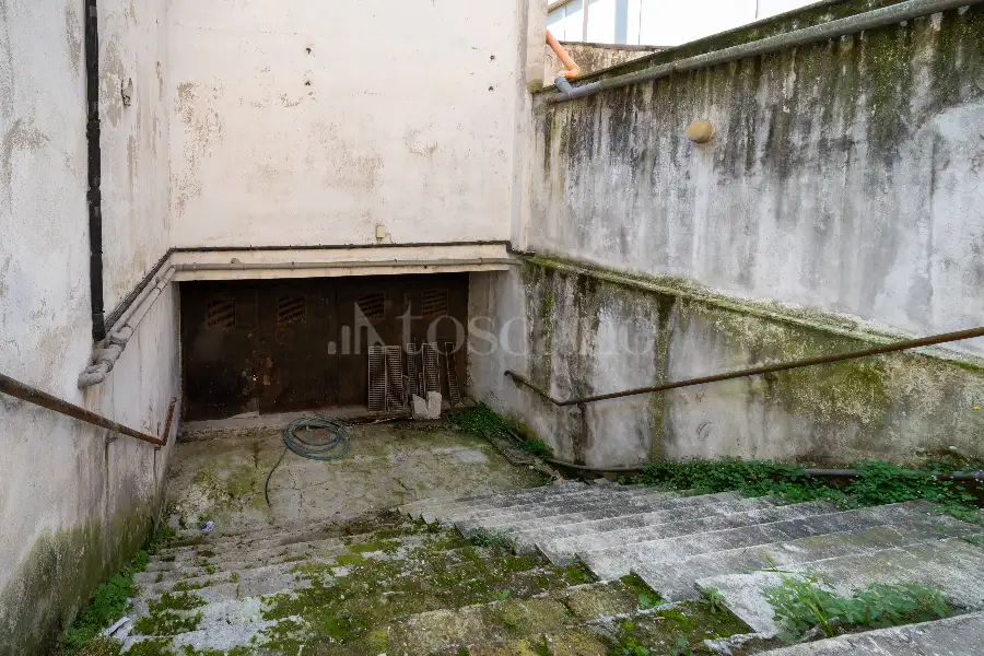 Magazzino in vendita di 1.200 mq a €290.000 (rif. 23/2025)