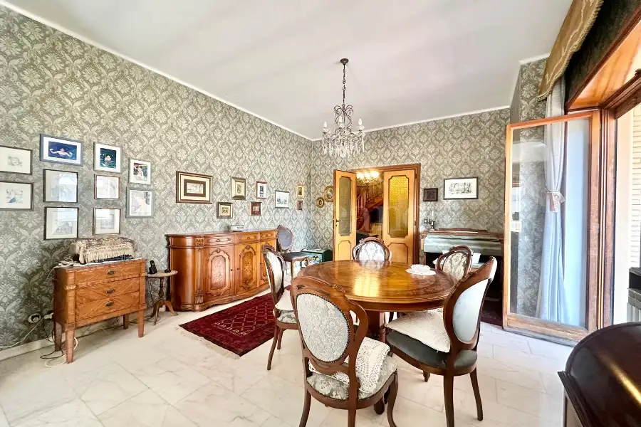 Attico in vendita di 192 mq a €859.000 (rif. 13/2026)