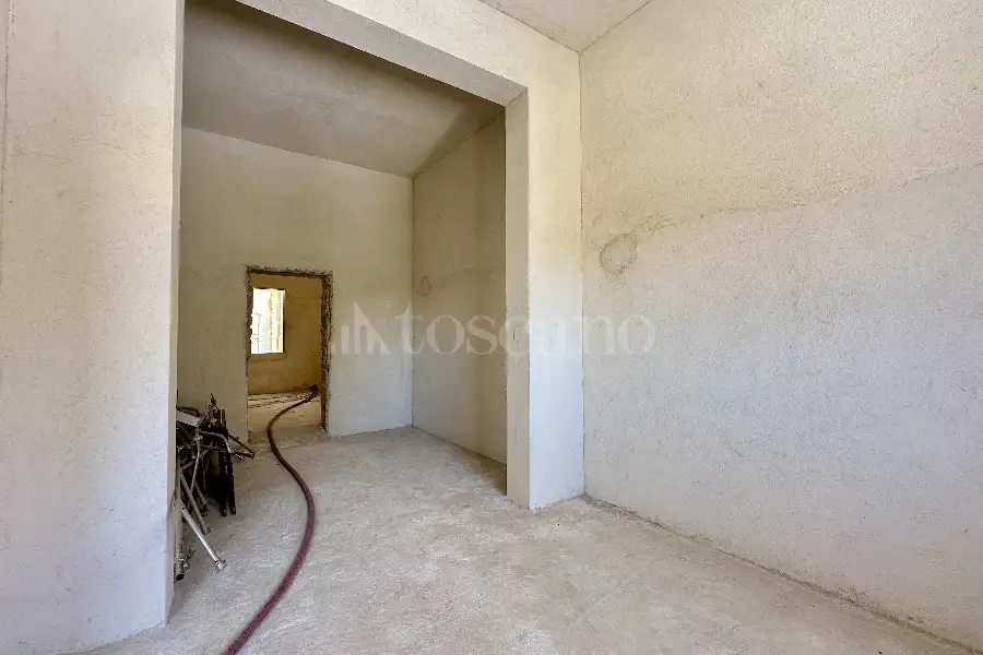 Casale in vendita di 1.300 mq a €1.350.000 (rif. 49/2026)