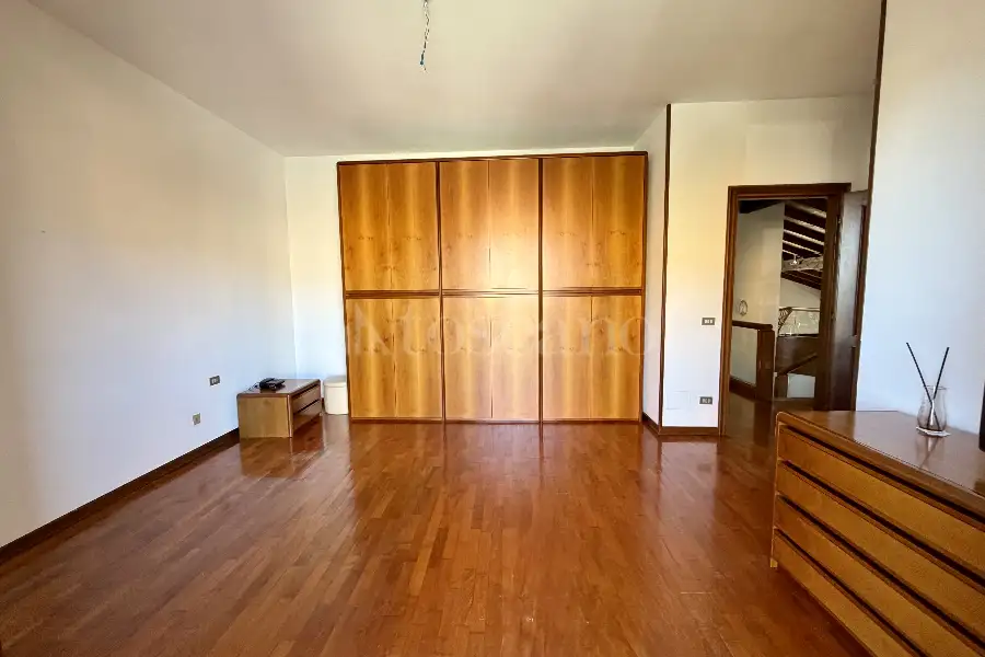 Villa in vendita di 400 mq a €870.000 (rif. 13/2026)
