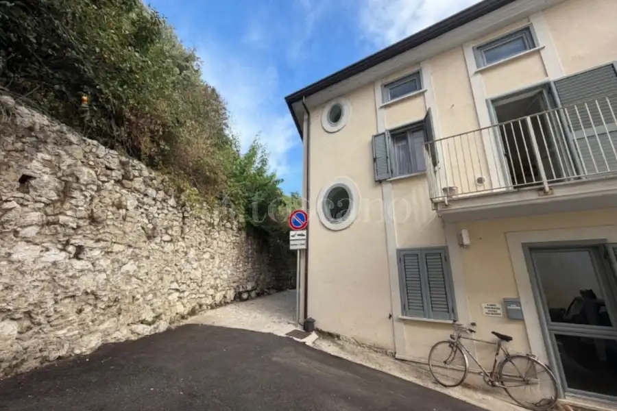 Casa in affitto di 90 mq a €600 (rif. 26/2026)