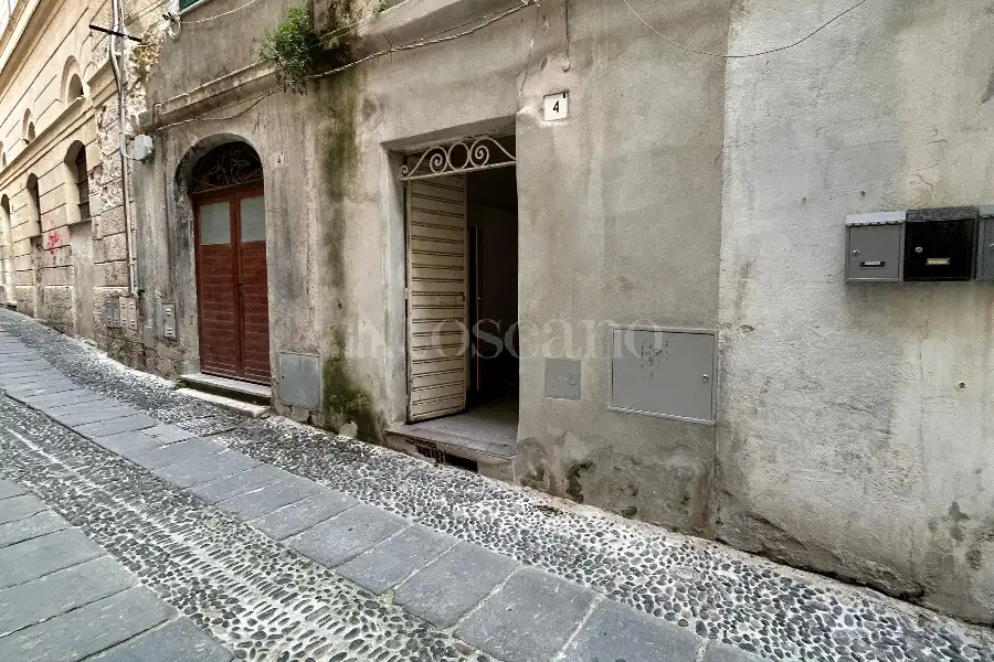 Negozio in vendita di 19 mq a €10.000 (rif. 96/2026)