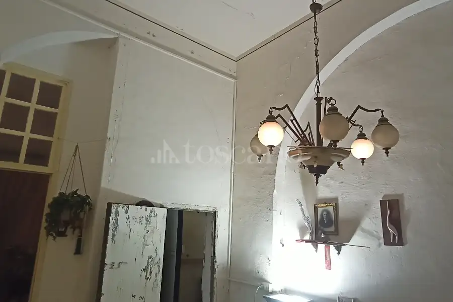 Casa in vendita di 250 mq a €125.000 (rif. 19/2025)