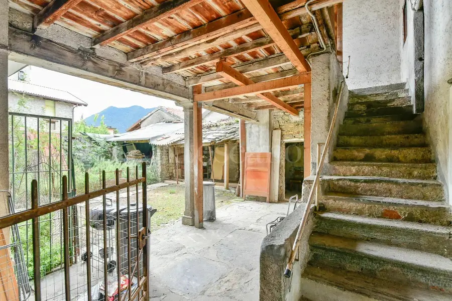 Palazzo in vendita di 250 mq a €248.000 (rif. 30/2025)