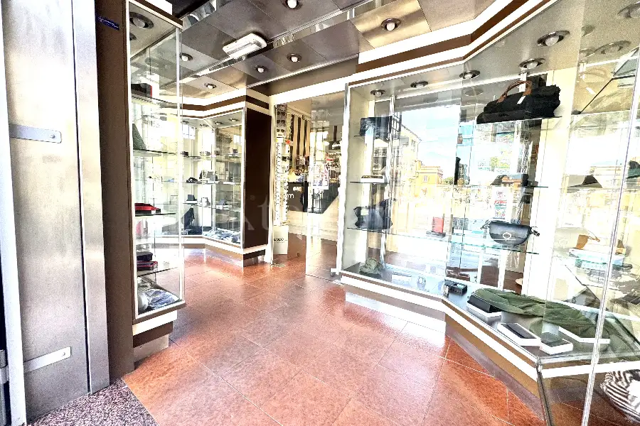 Attività Commerciale in vendita di 56 mq a €329.000 (rif. 6/2025)