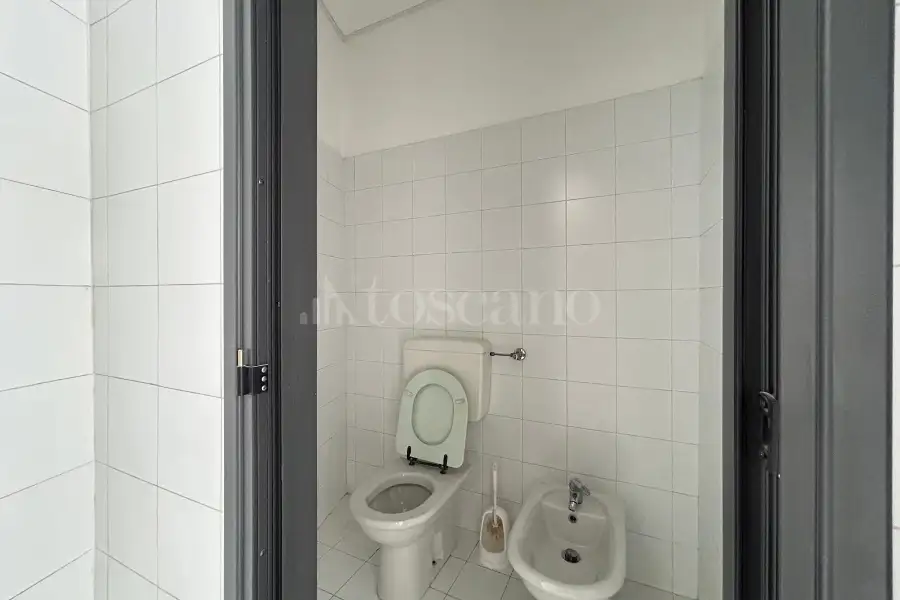 Negozio in vendita di 235 mq a €210.000 (rif. 48/2025)