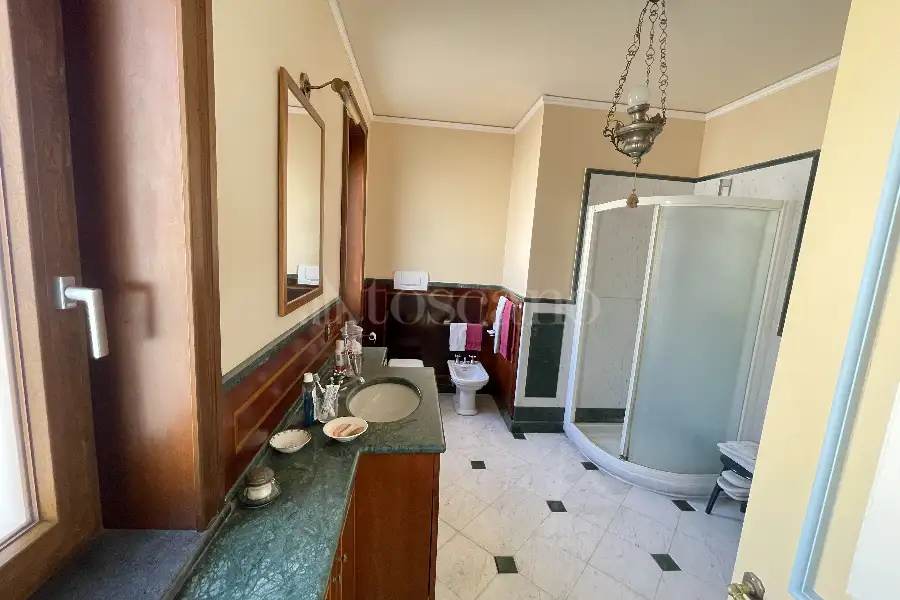 Villa in vendita di 500 mq a €1.500.000 (rif. 45/2025)