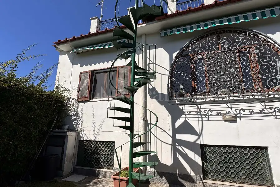 Villa in vendita di 500 mq a €1.080.000 (rif. 46/2025)