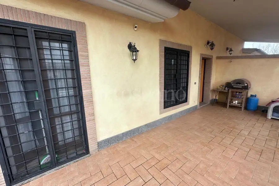 Villa Plurifamiliare in vendita di 200 mq a €430.000 (rif. 20/2026)