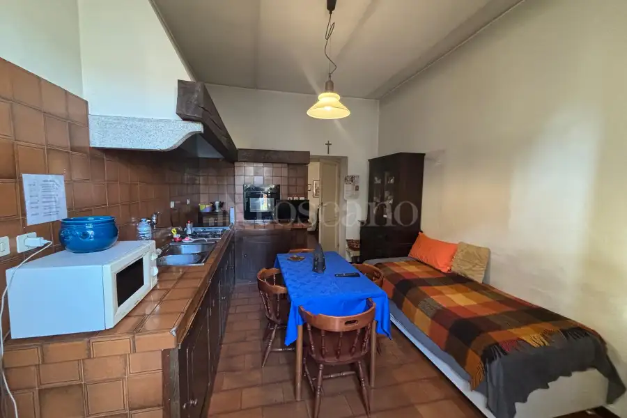 Casa Indipendente in vendita di 400 mq a €398.000 (rif. 1/2025)