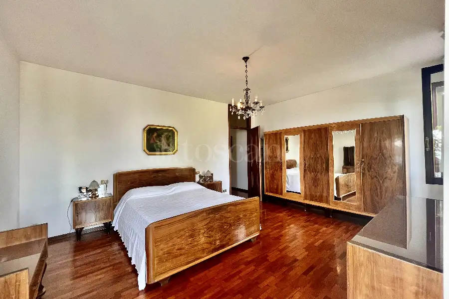 Villa in vendita di 450 mq a €950.000 (rif. 14/2025)