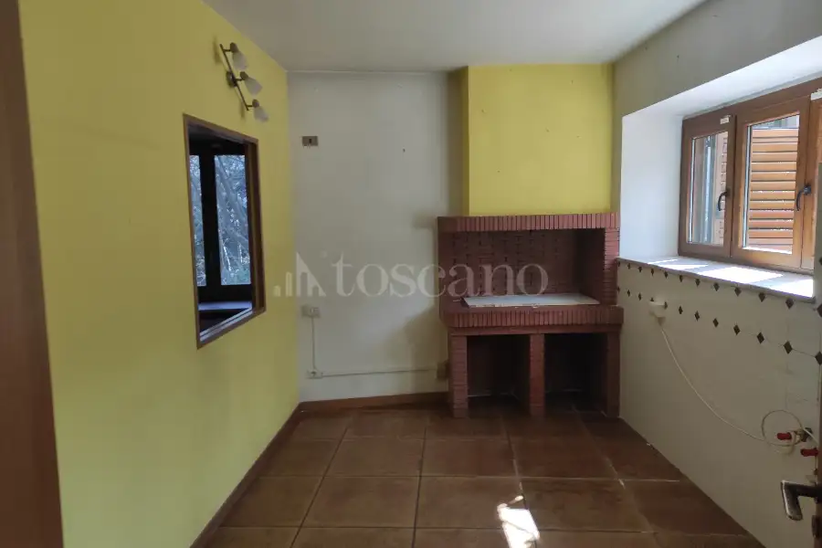 Casa in vendita di 240 mq a €160.000 (rif. 9/2025)