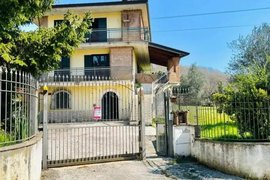 Villa in vendita di 280 mq a €275.000 (rif. 115/2026)