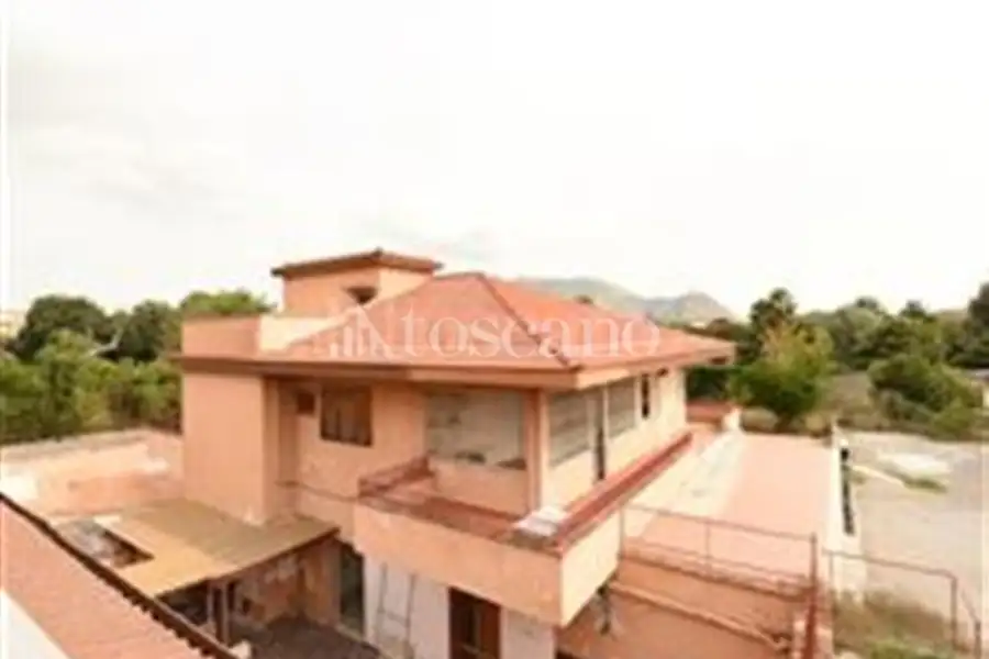 Villa in vendita di 500 mq a €575.000 (rif. 48/2025)