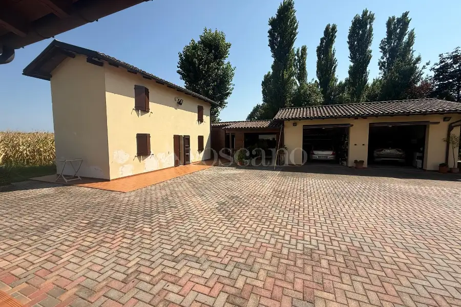 Casa Indipendente in vendita di 600 mq a €1.359.000 (rif. 49/2026)