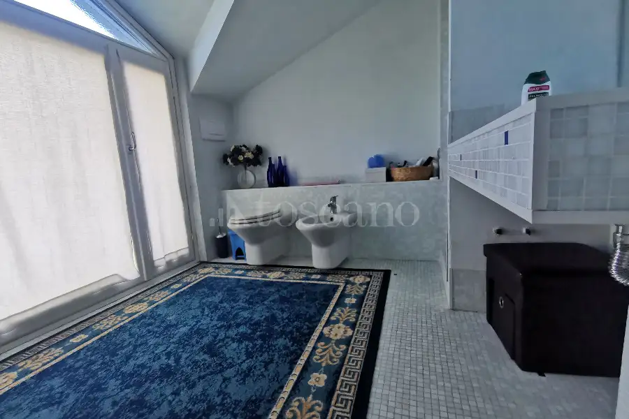 Casale in vendita di 600 mq a €1.400.000 (rif. 32/2026)
