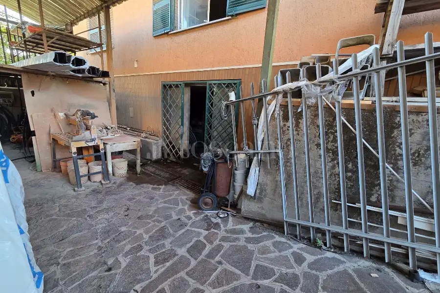 Negozio in affitto di 600 mq a €12.000 (rif. 63/2025)