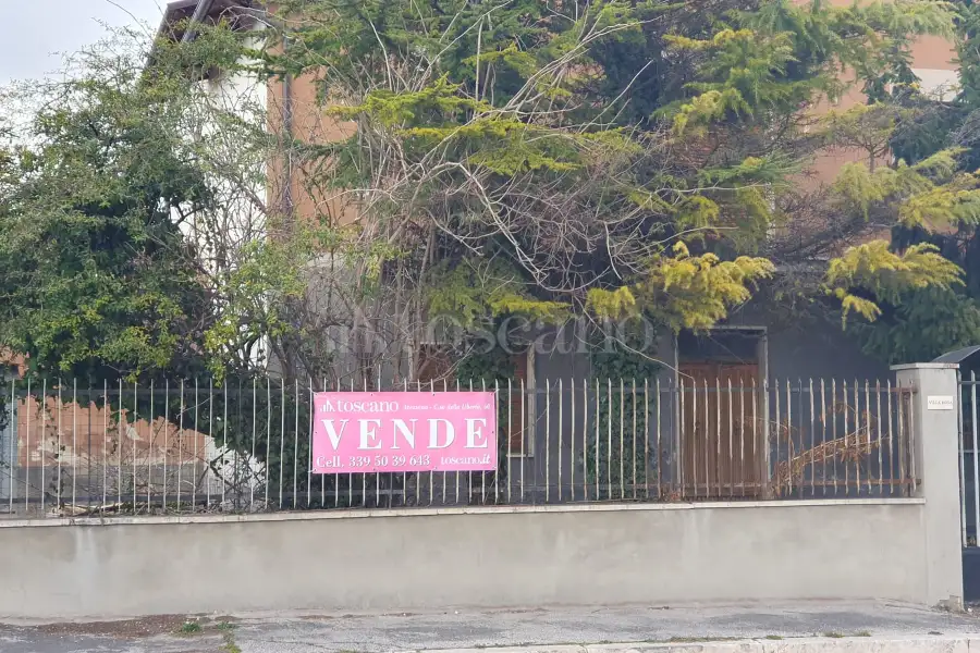 Casa Indipendente in vendita di 460 mq a €220.000 (rif. 31/2024)