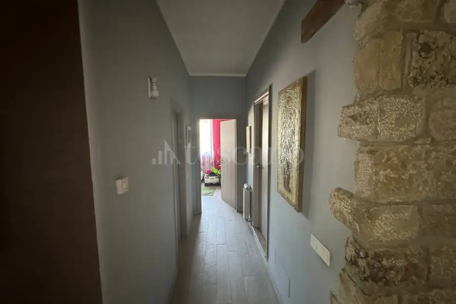 Villa in vendita di 400 mq a €420.000 (rif. 81/2024)
