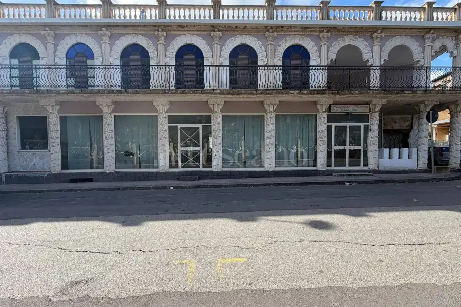 Palazzo in affitto di 500 mq a €5.800 (rif. 216/2025)