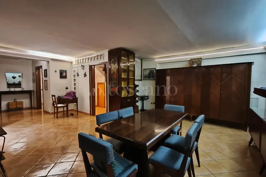 Villa Plurifamiliare in vendita di 210 mq a €585.000 (rif. 56/2026)