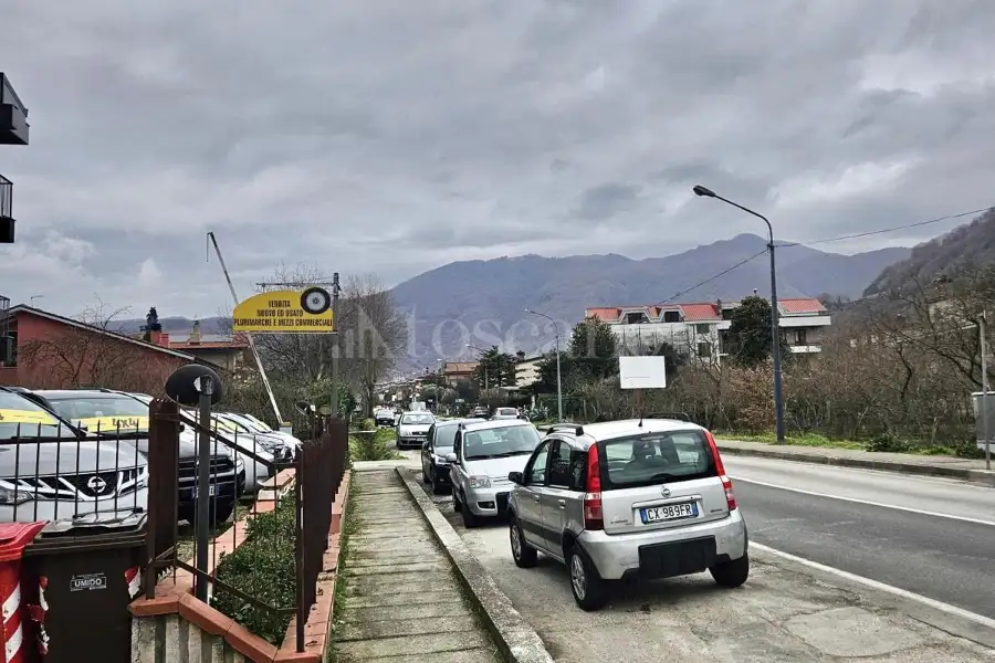 Negozio in affitto di 200 mq a €1.400 (rif. 16/2026)