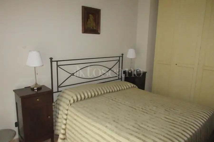 Villa Plurifamiliare in vendita di 250 mq a €298.000 (rif. 36/2026)