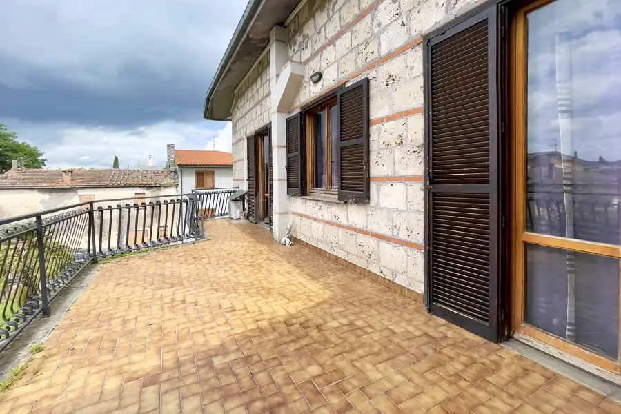 Villa Bifamiliare in vendita di 450 mq a €249.000 (rif. 23/2025)