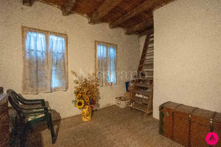 Casa Indipendente in vendita di 360 mq a €320.000 (rif. 128/2026)