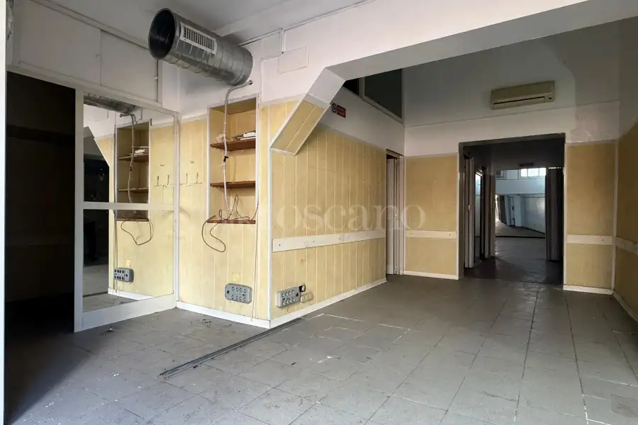 Negozio in vendita di 255 mq a €349.000 (rif. 6/2026)