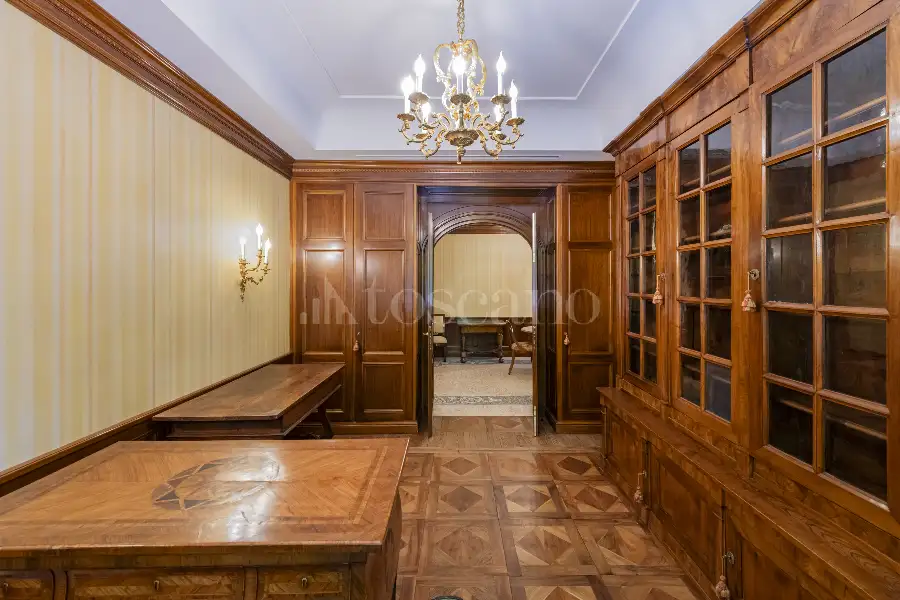 Ufficio in vendita di 200 mq a €2.300.000 (rif. 43/2026)