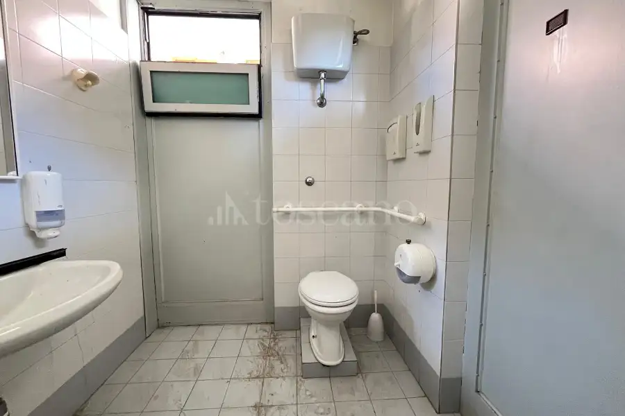 Negozio in vendita di 271 mq a €340.000 (rif. 41/2025)