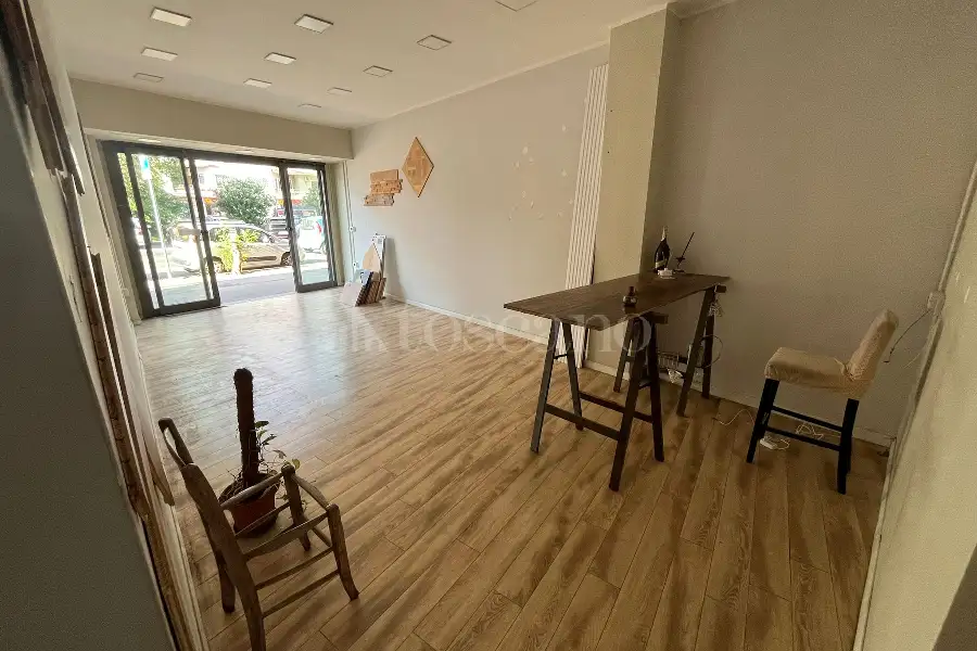 Negozio in affitto di 35 mq a €950 (rif. 34/2026)