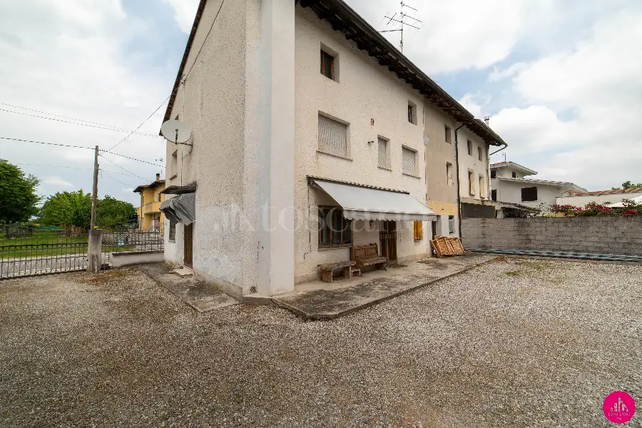 Casa Indipendente in vendita di 228 mq a €169.000 (rif. 112/2025)