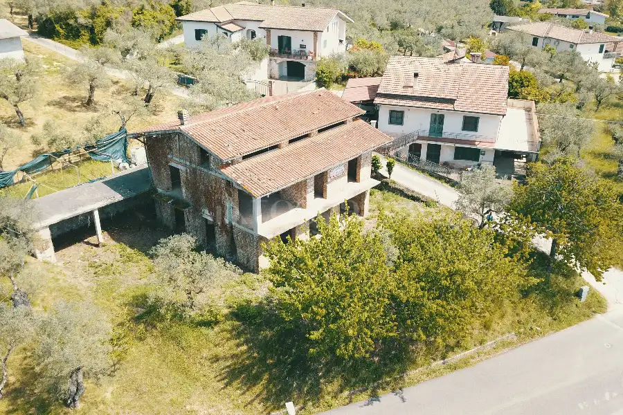 Rustico in vendita di 360 mq a €75.000 (rif. 12/2024)