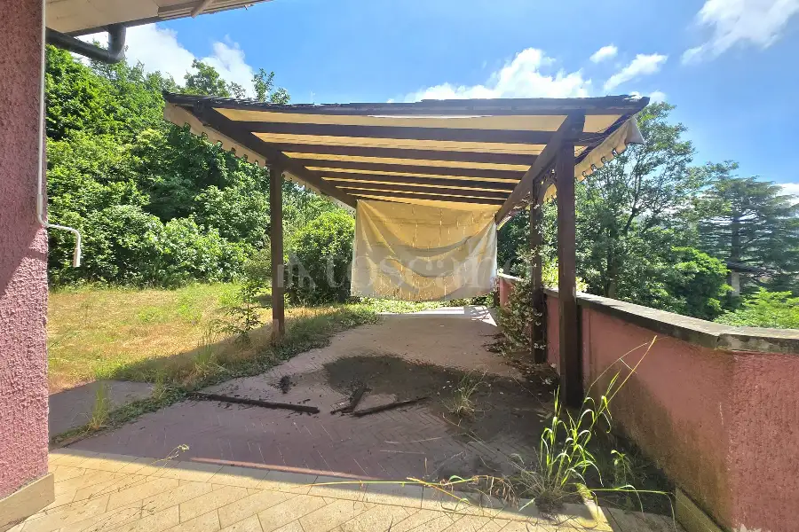 Villa in vendita di 200 mq a €780.000 (rif. 38/2026)