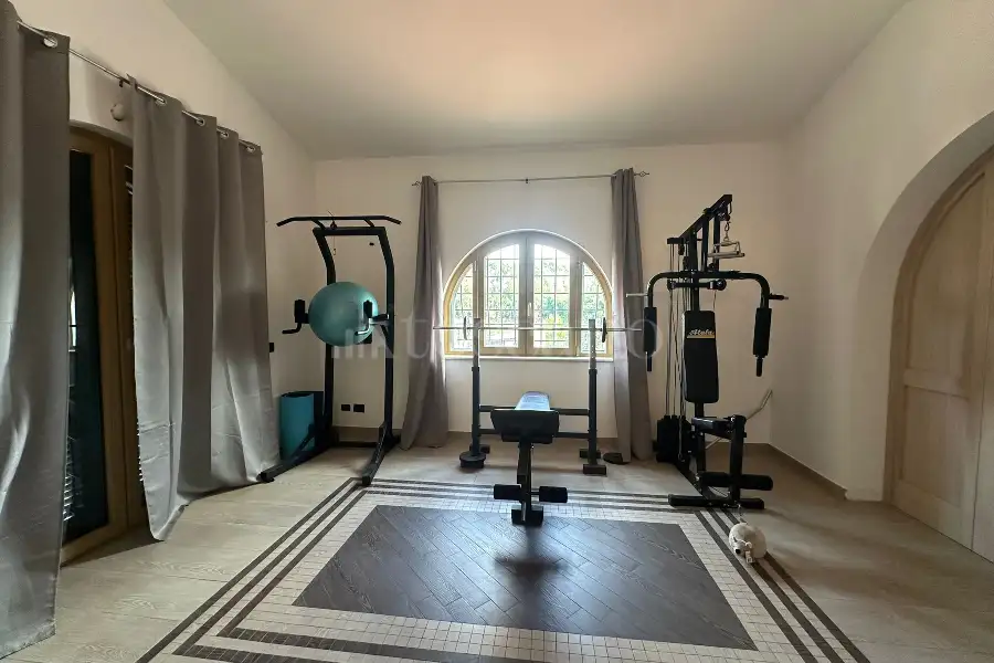 Villa in vendita di 355 mq a €729.000 (rif. 43/2025)