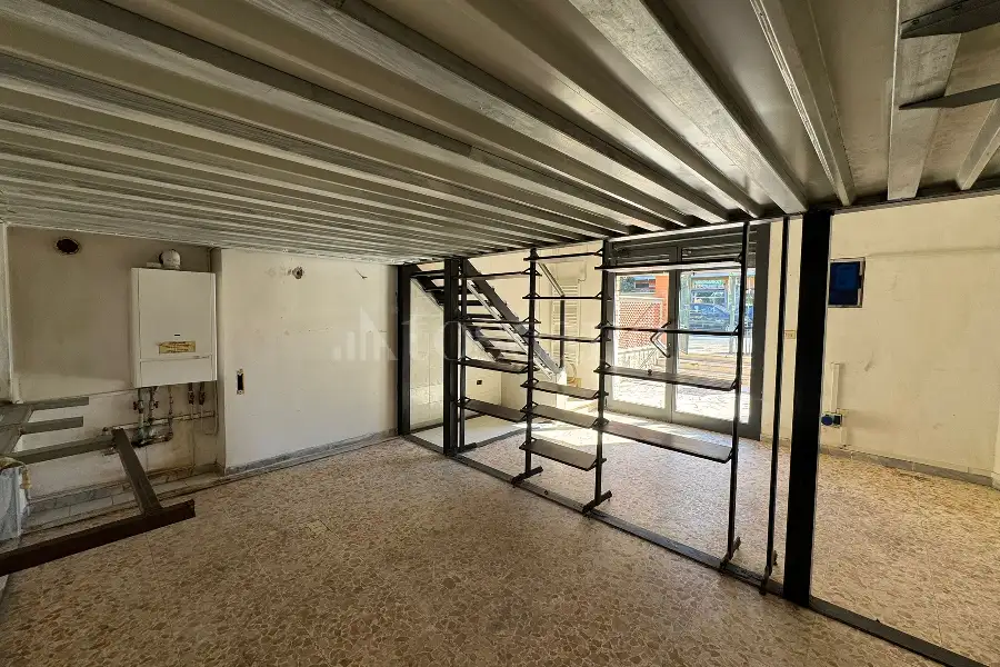 Negozio in vendita di 50 mq a €110.000 (rif. 37/2026)