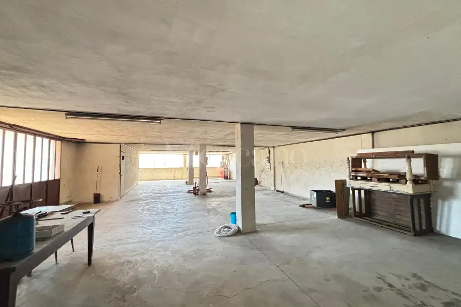 Magazzino in vendita di 250 mq a €153.000 (rif. 36/2026)
