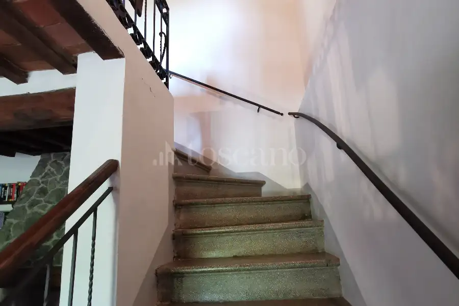 Casale in vendita di 300 mq a €570.000 (rif. 24/2022)