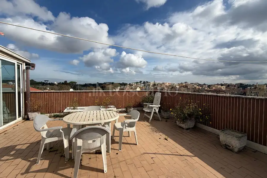 Superattico in vendita di 60 mq a €325.000 (rif. 9/2026)