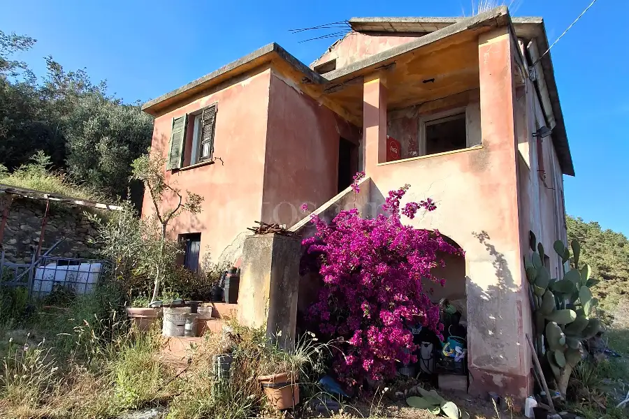 Rustico in vendita di 150 mq a €395.000 (rif. 13/2024)