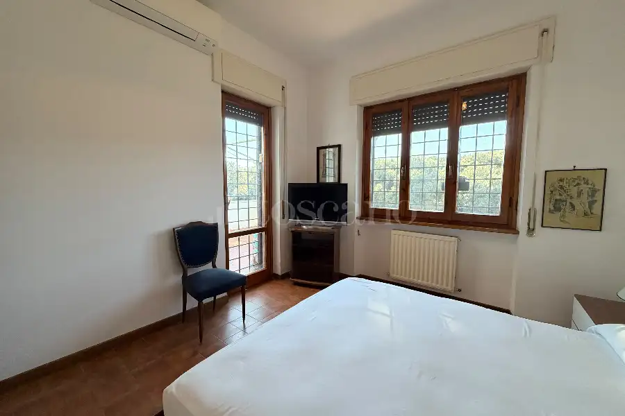 Villa in vendita di 250 mq a €739.000 (rif. 100/2026)